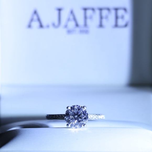 A.JAFFE 1.63 CT Round Brilliant Lab Grown Diamond Engagement Ring in Platinum - Picture 2 of 11